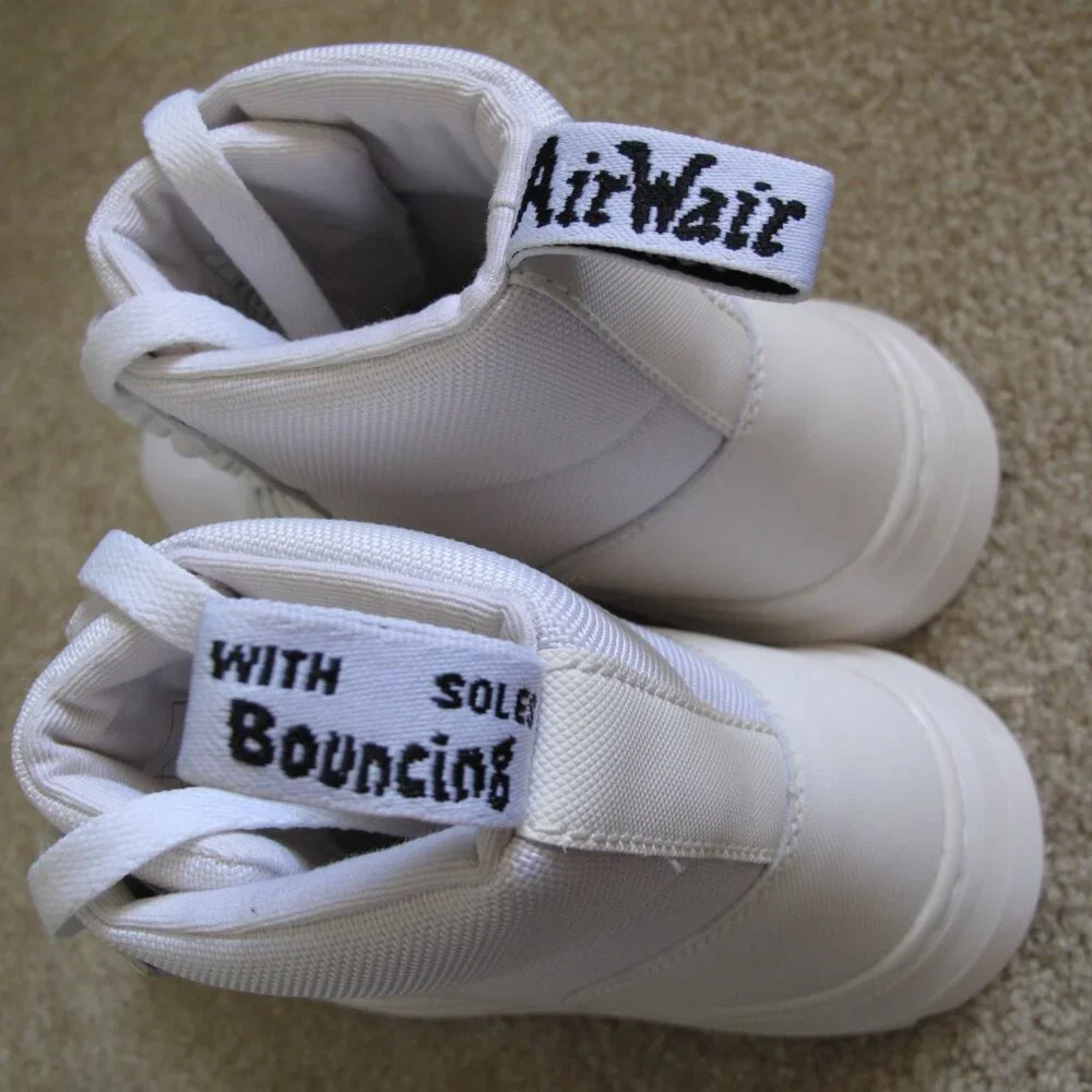 DR. MARTENS Combs White Boots NWT - Picture 8 of 11